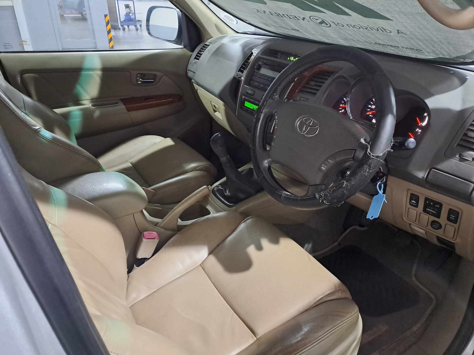 2011 TOYOTA FORTUNER 3.0 D-4D R/B thumbnail 6