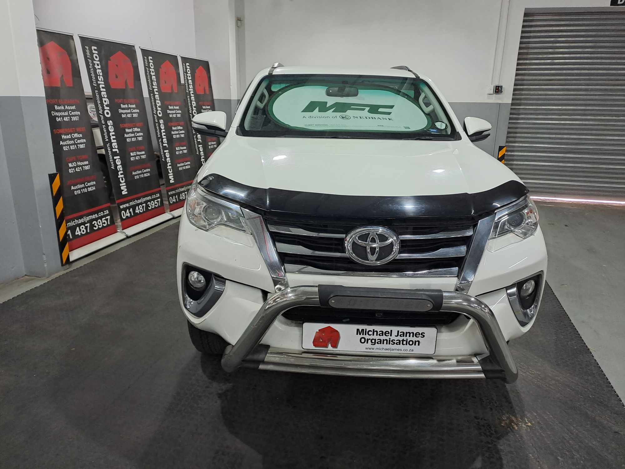 2017 TOYOTA FORTUNER 2.4 GD-6 R/B A/T thumbnail 6