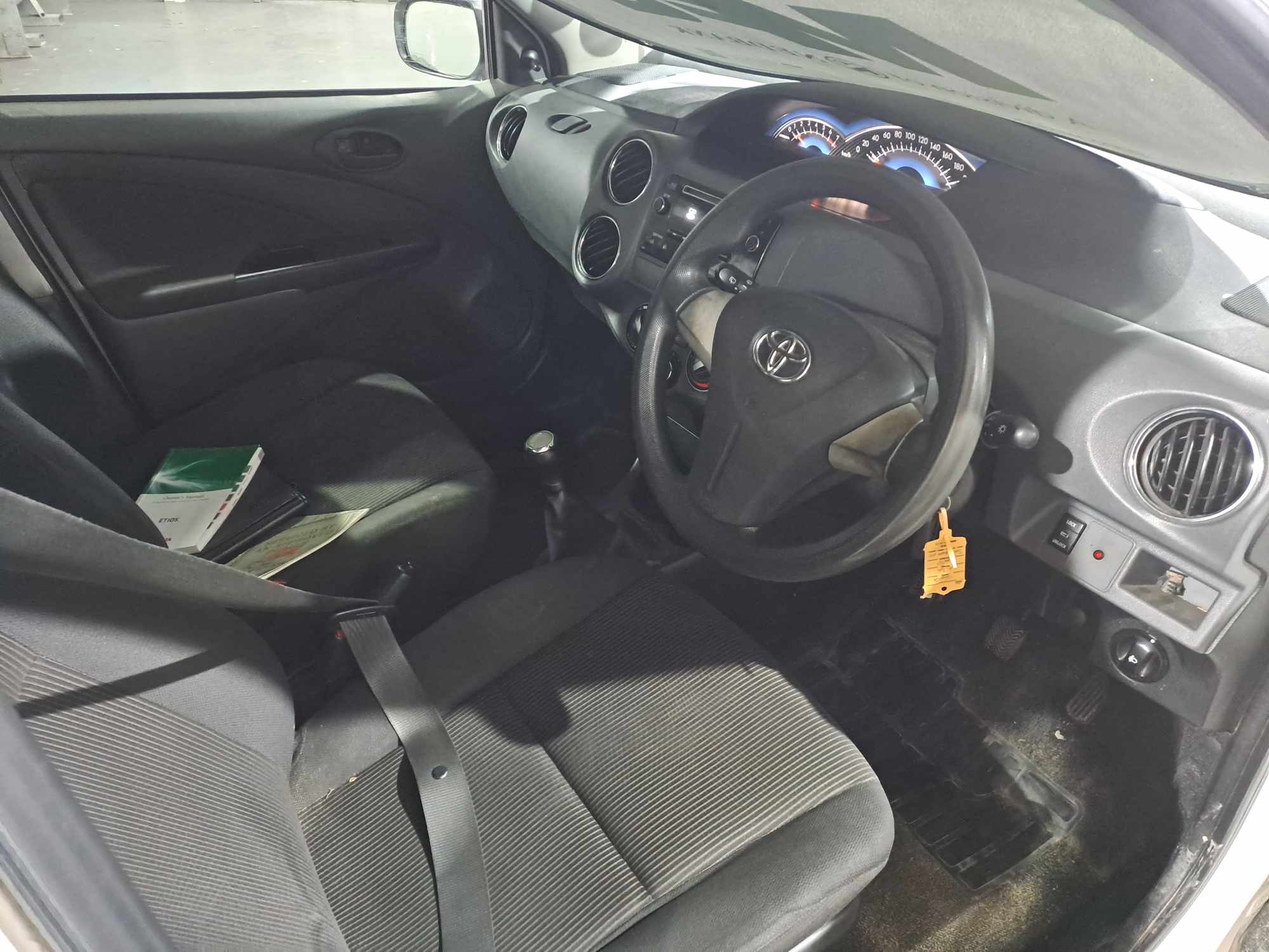 2017 TOYOTA ETIOS 1.5 XS/SPRINT 5DR thumbnail 4