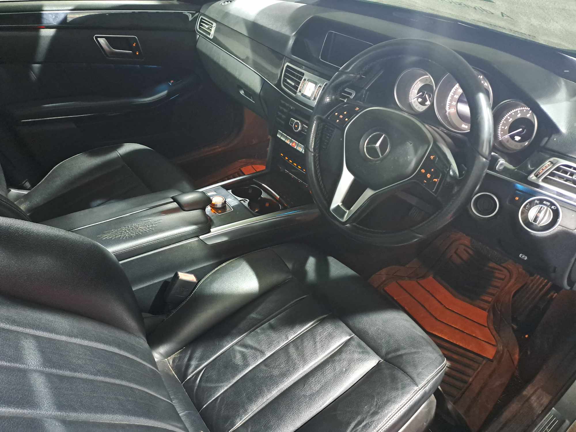 2014 MERCEDES-BENZ E 200 AVANTGARDE thumbnail 3