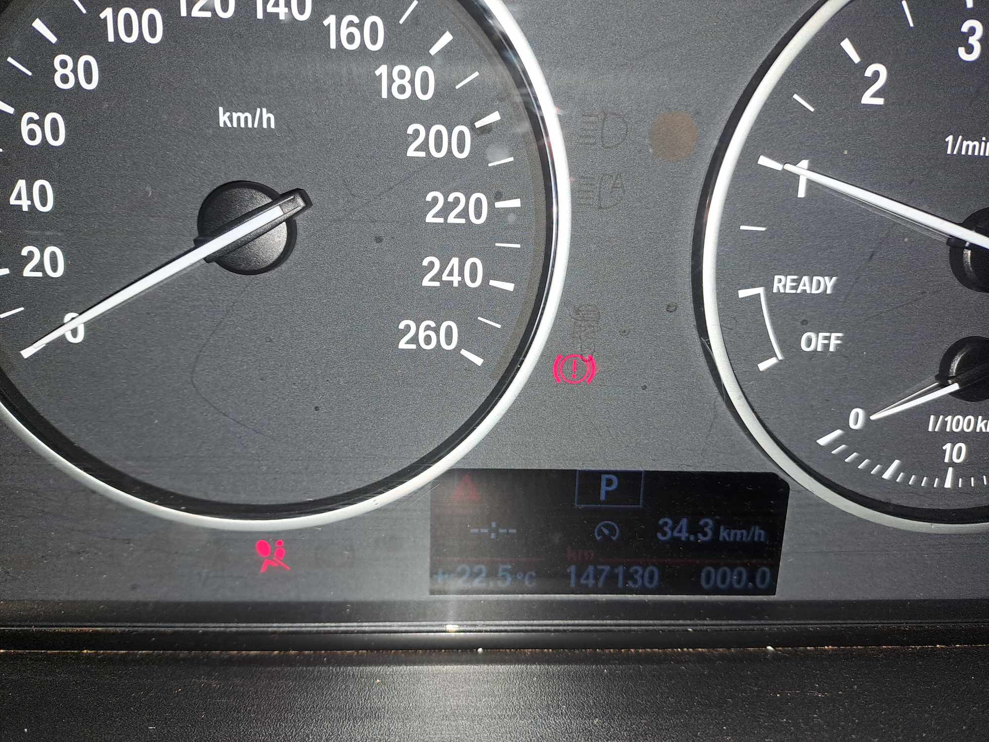 2012 BMW 320i LUXURY LINE A/T (F30) thumbnail 3