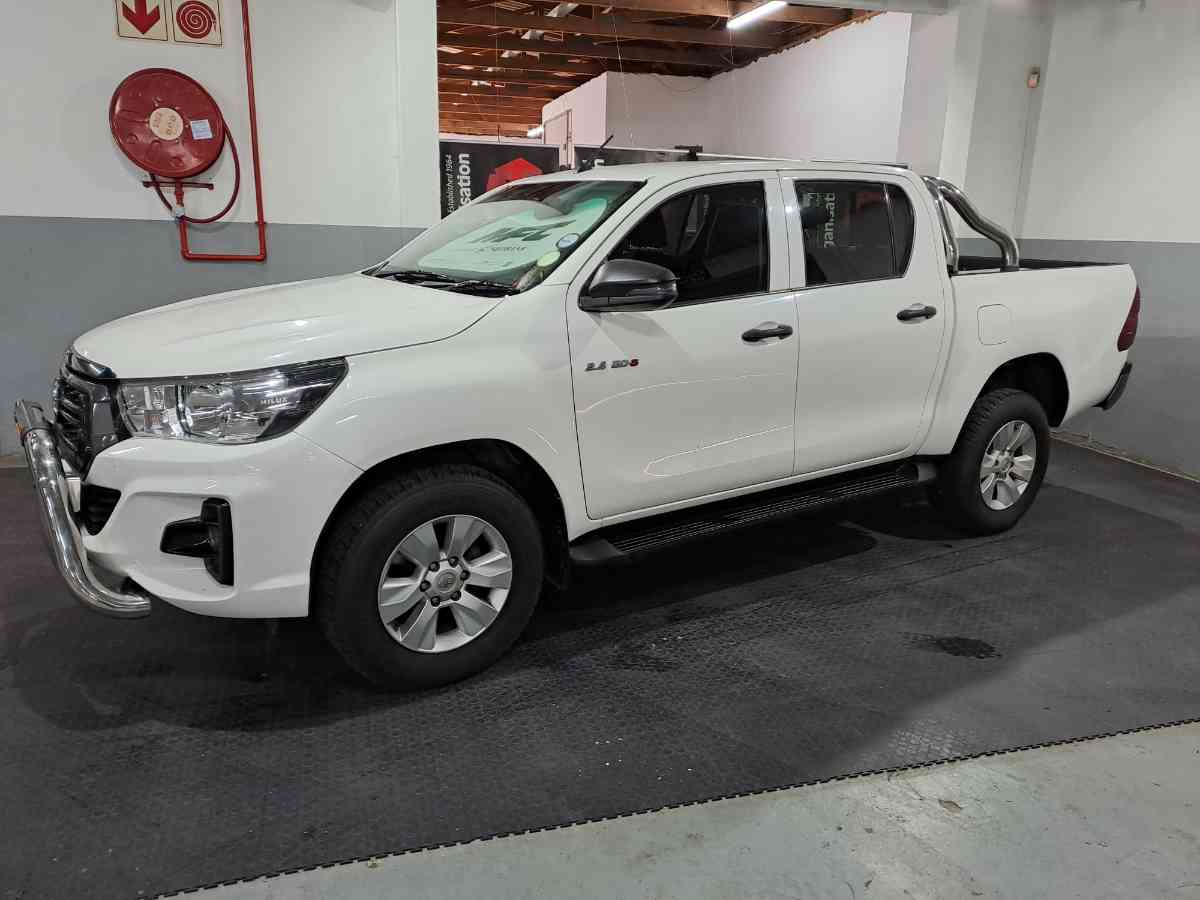 2020 TOYOTA HILUX 2.4 GD-6 RB SRX A/T P/U D/C