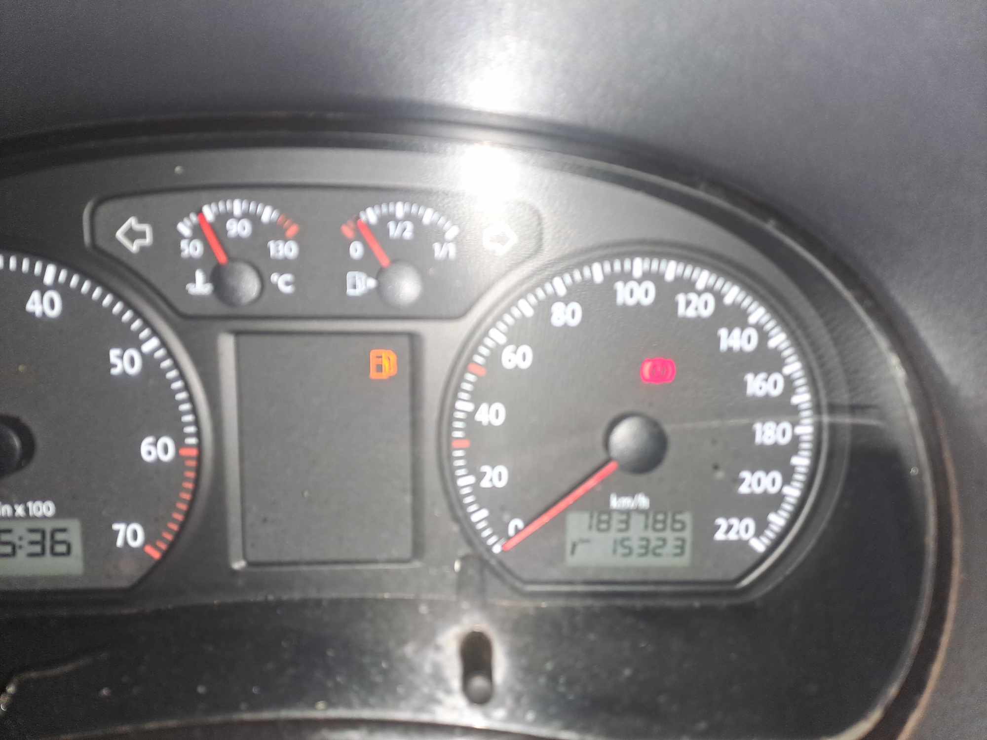 2015 VOLKSWAGEN POLO VIVO GP 1.4 TRENDLINE 5DR thumbnail 2