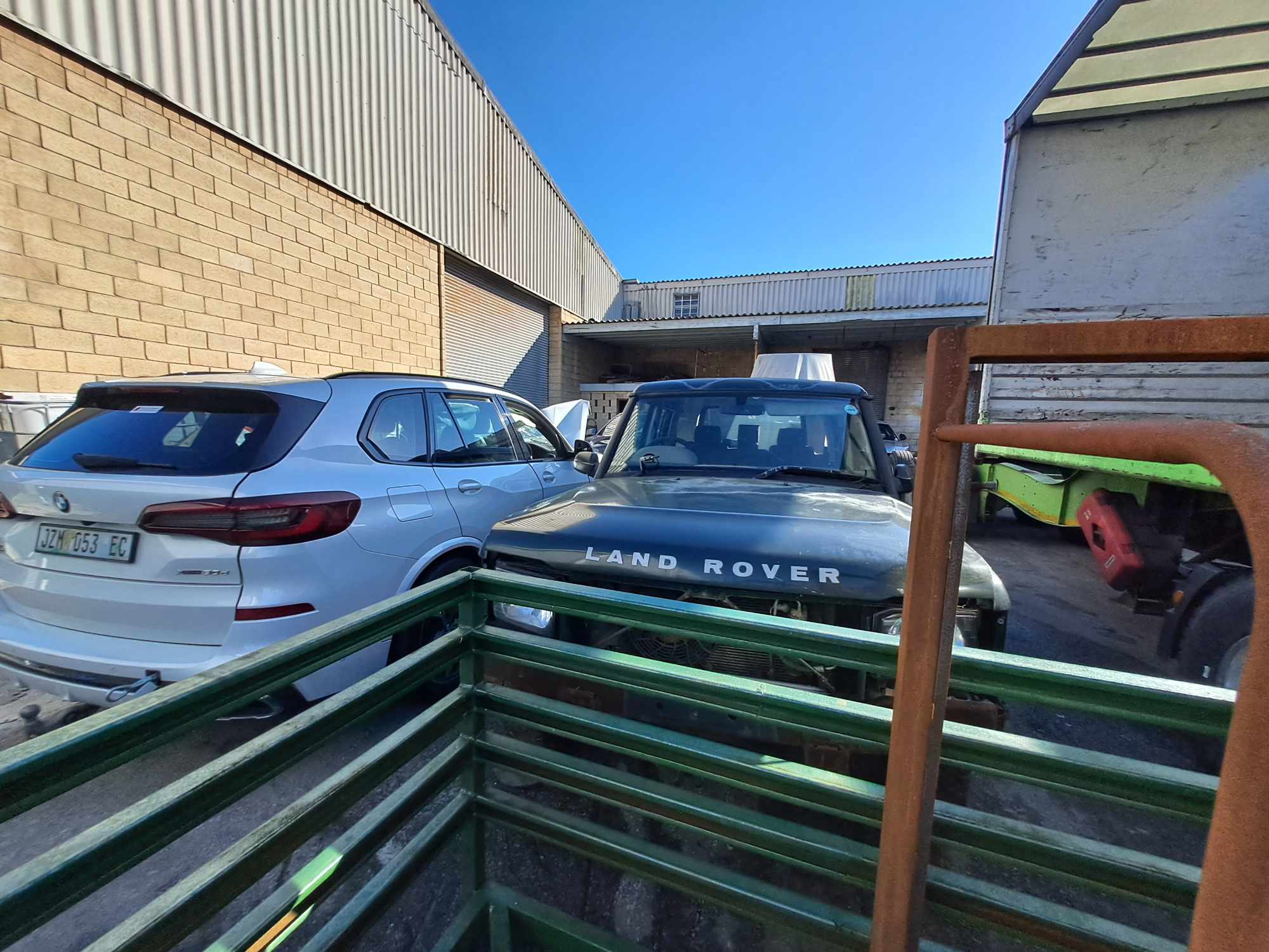 LAND ROVER DISCOVERY (NON RUNNER) thumbnail 2