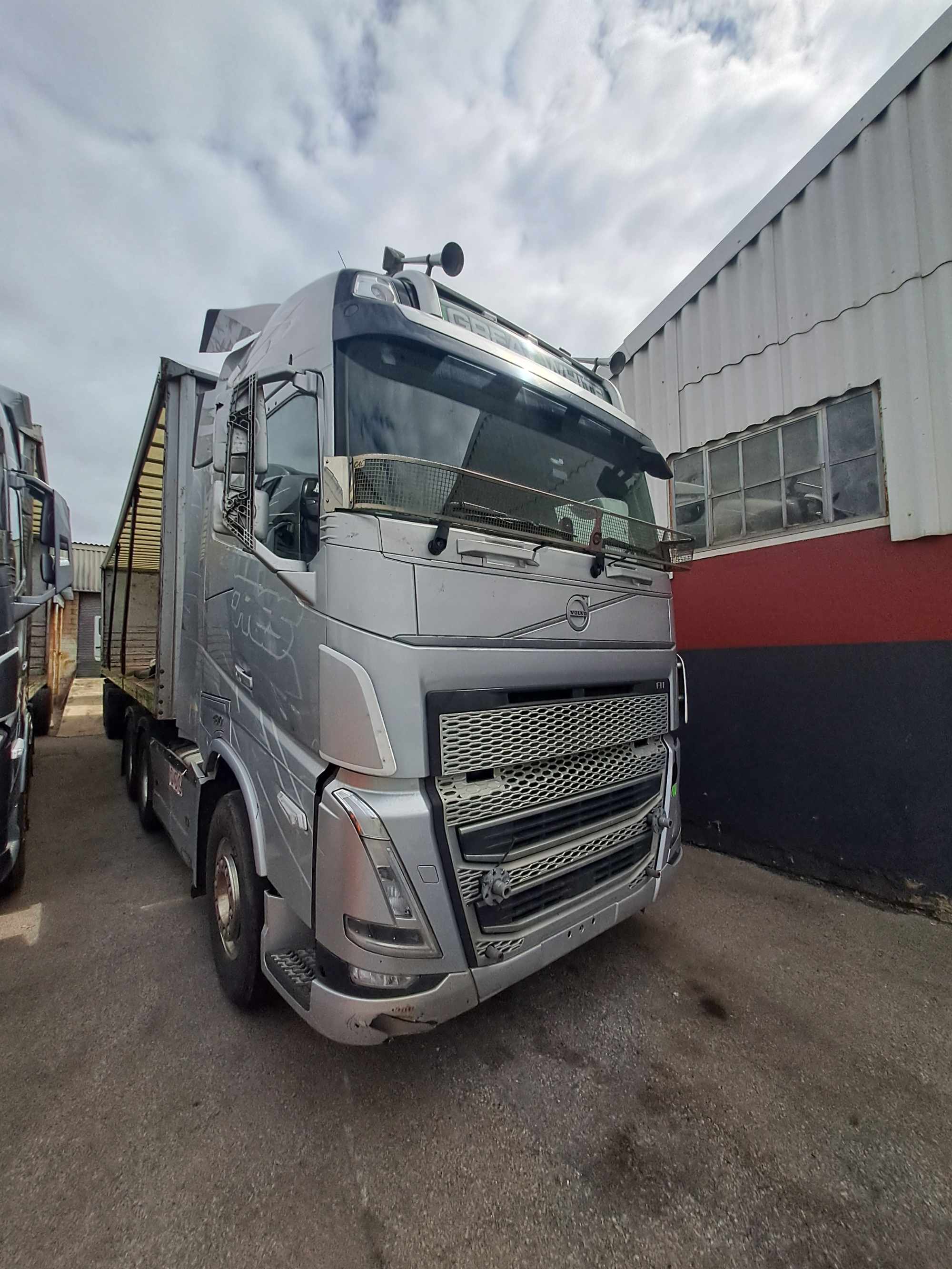 2021 VOLVO FH 480 6X4 SLEEP T/T C/C thumbnail 5