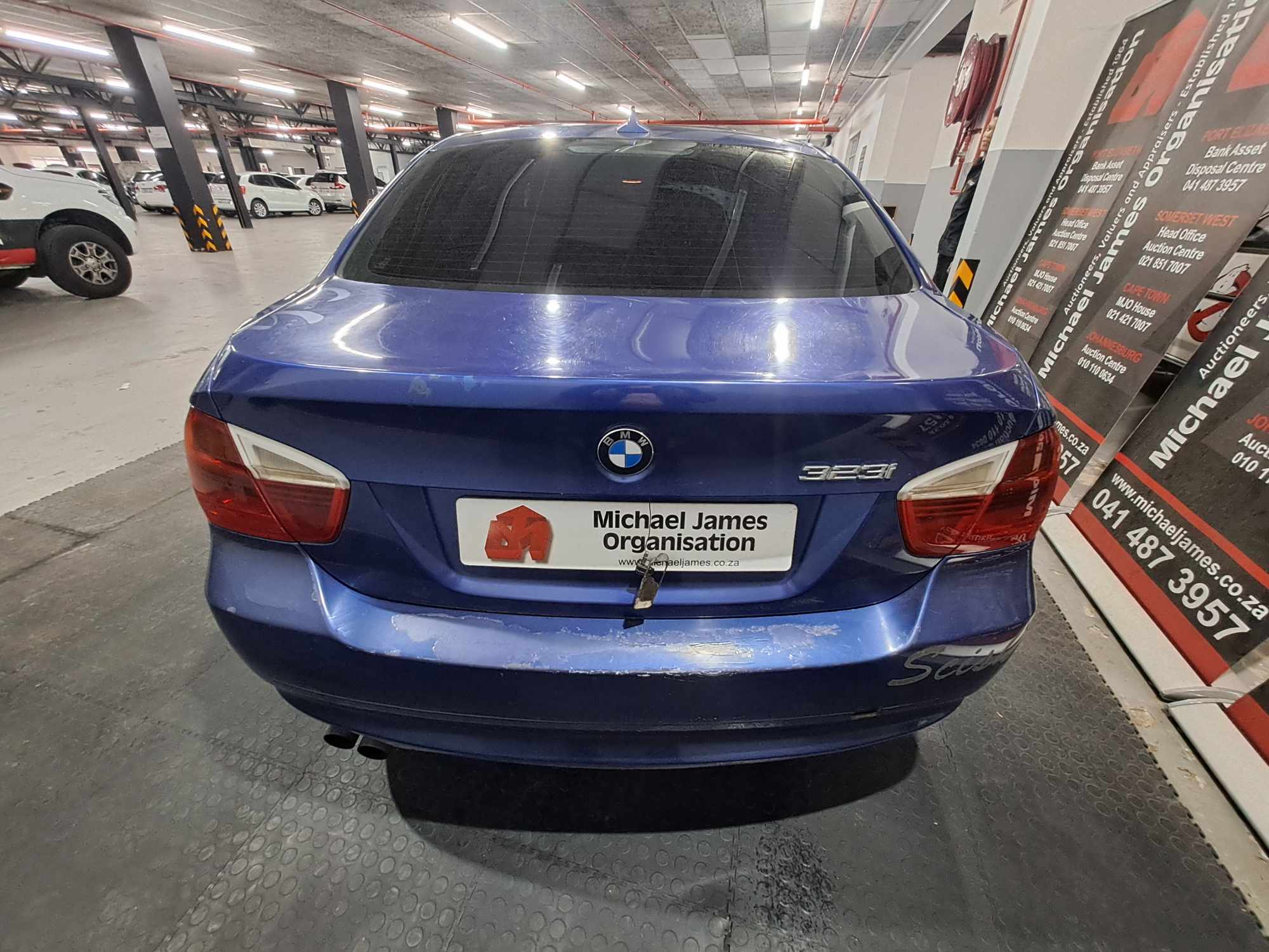2007 BMW 323i (E90) thumbnail 3