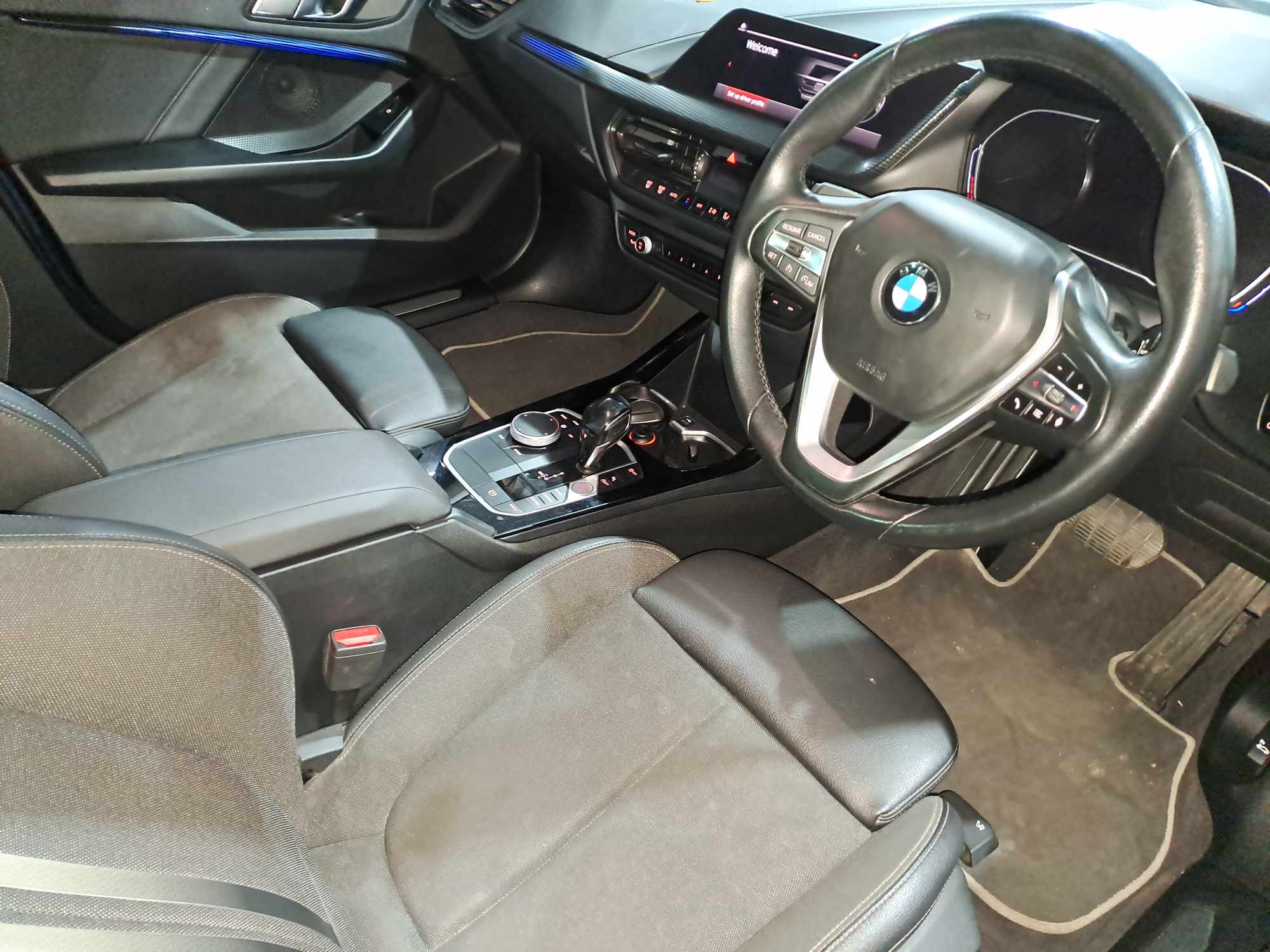 2021 BMW 118D SPORTLINE A/T (F40) thumbnail 3