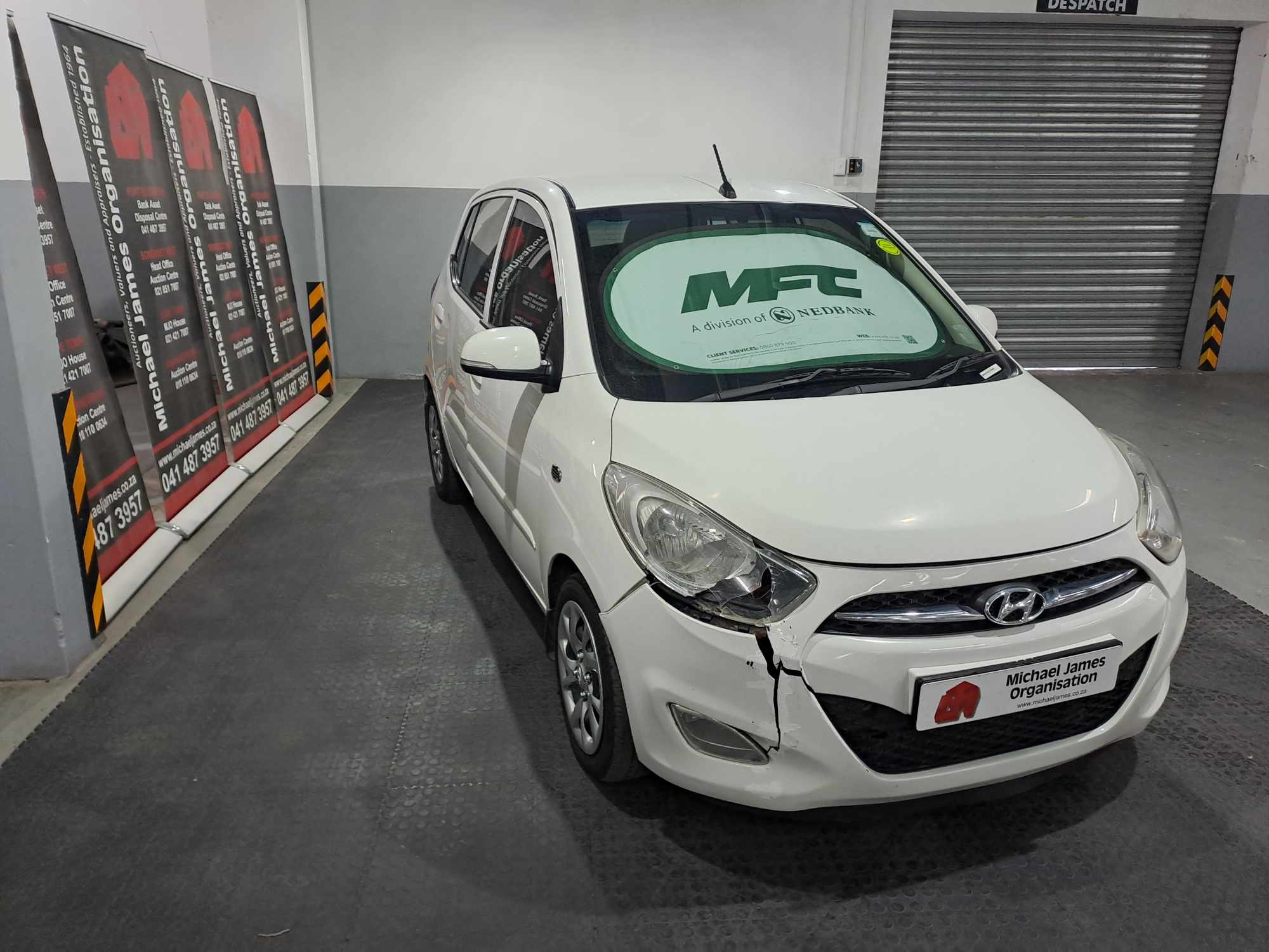 2015 HYUNDAI i10 1.1 GLS/MOTION thumbnail 4