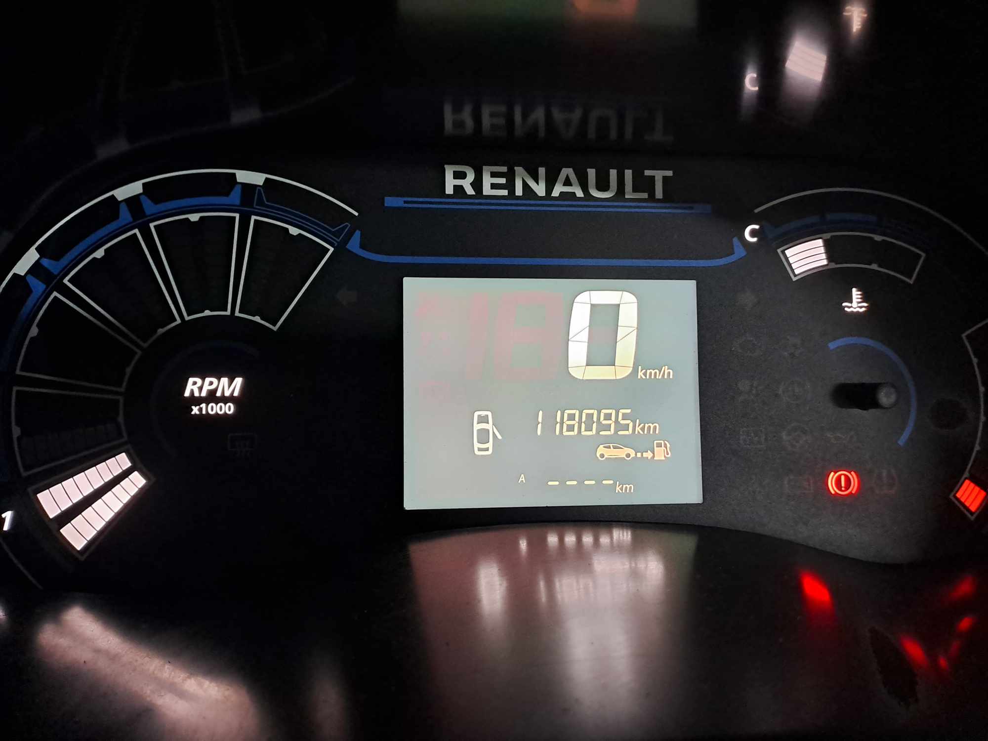2022 RENAULT TRIBER 1.0 EXPRESSION/LIFE thumbnail 2