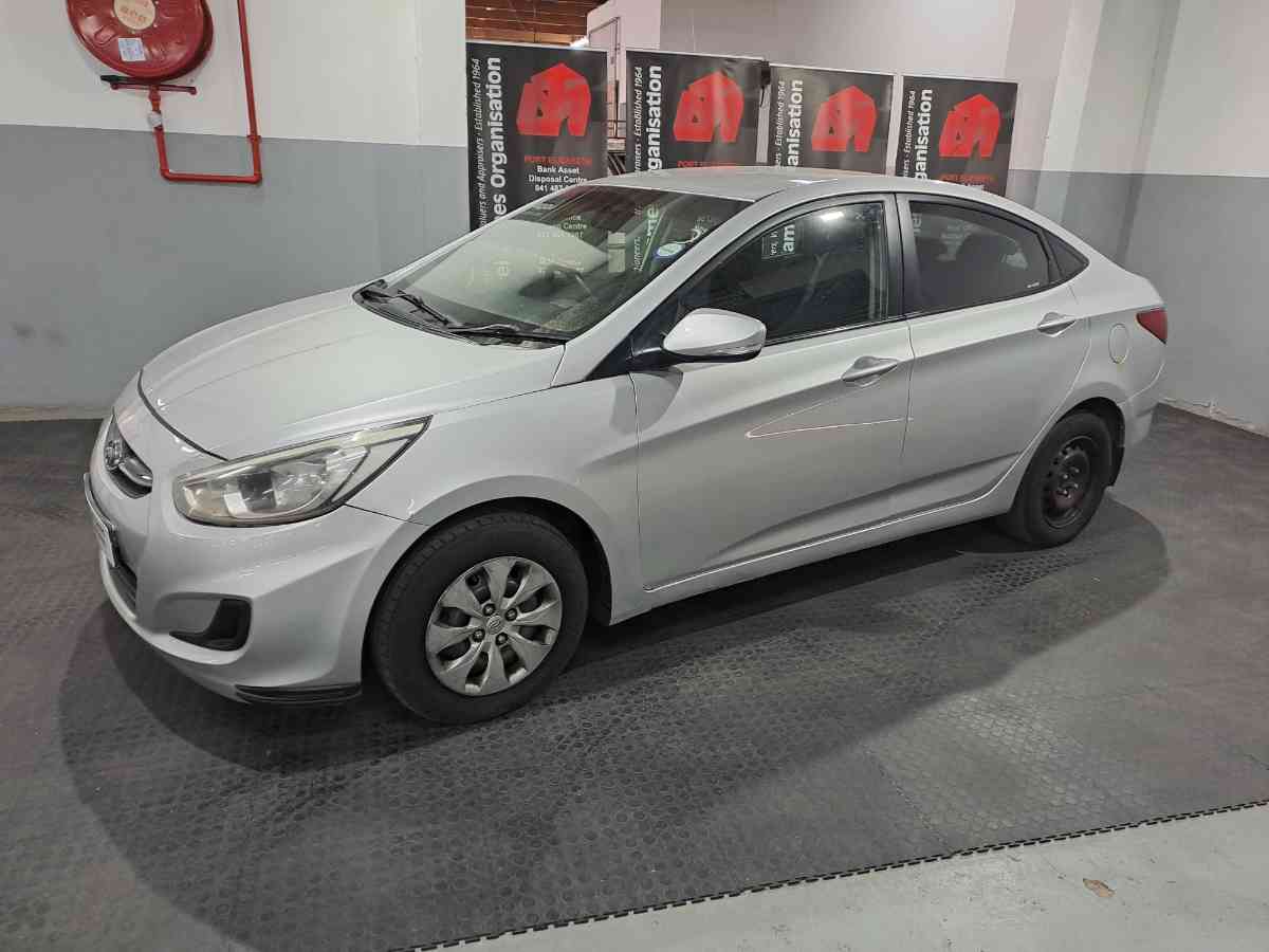 2015 HYUNDAI ACCENT 1.6 GL