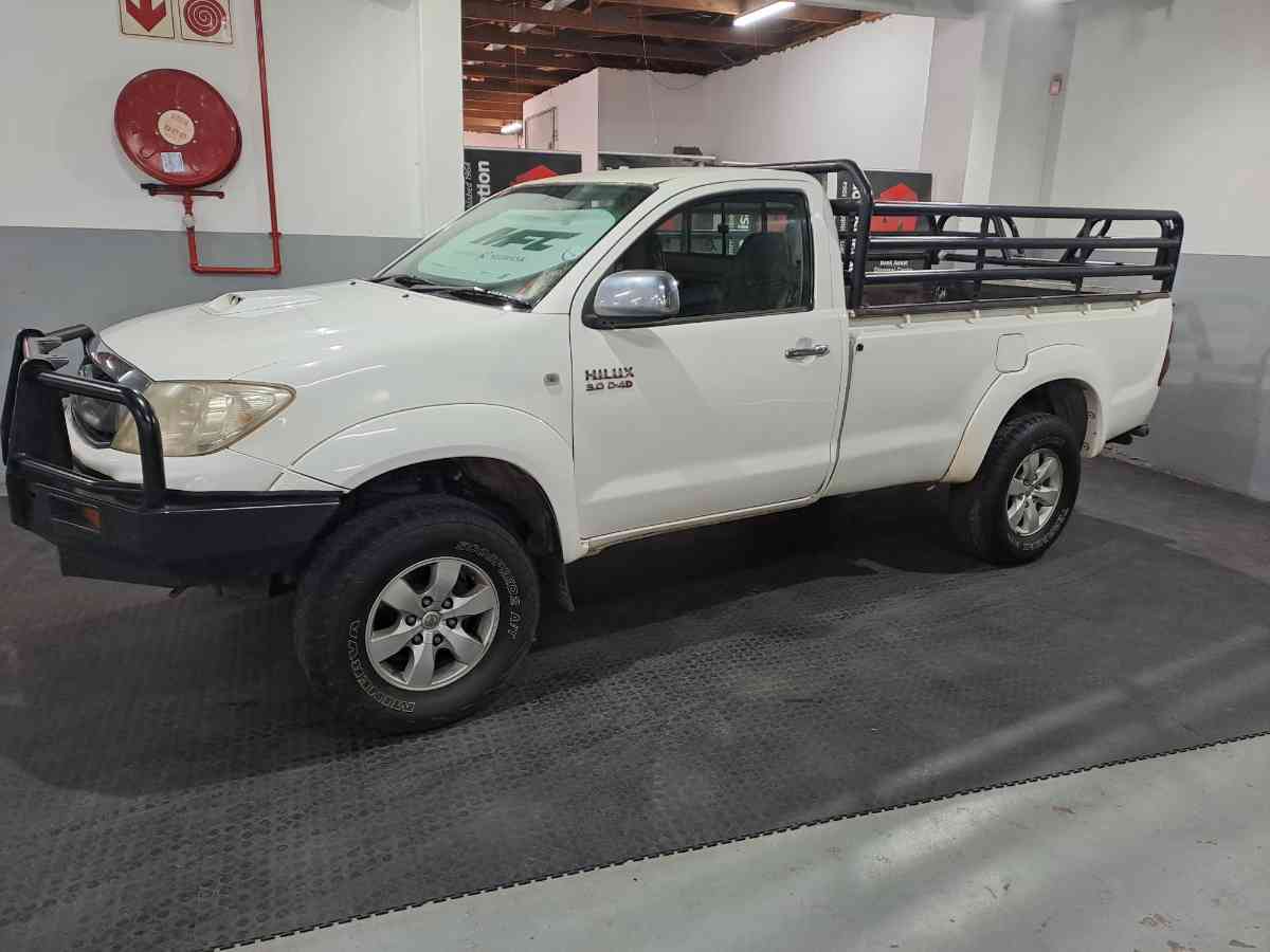 2009 TOYOTA HILUX 3.0 D-4D RAIDER 4X4 P/U S/C