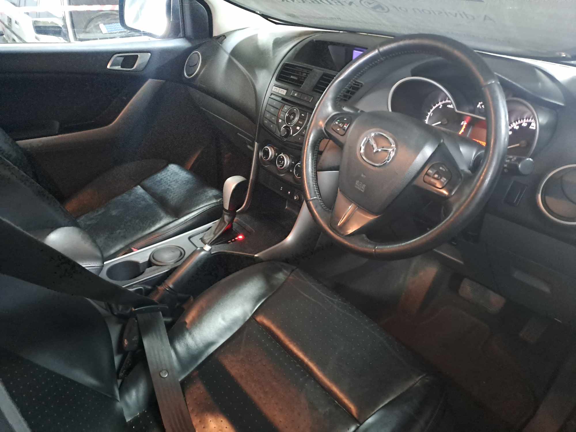 2021 MAZDA BT-50 2.2 TDI SLE A/T P/U D/C thumbnail 3