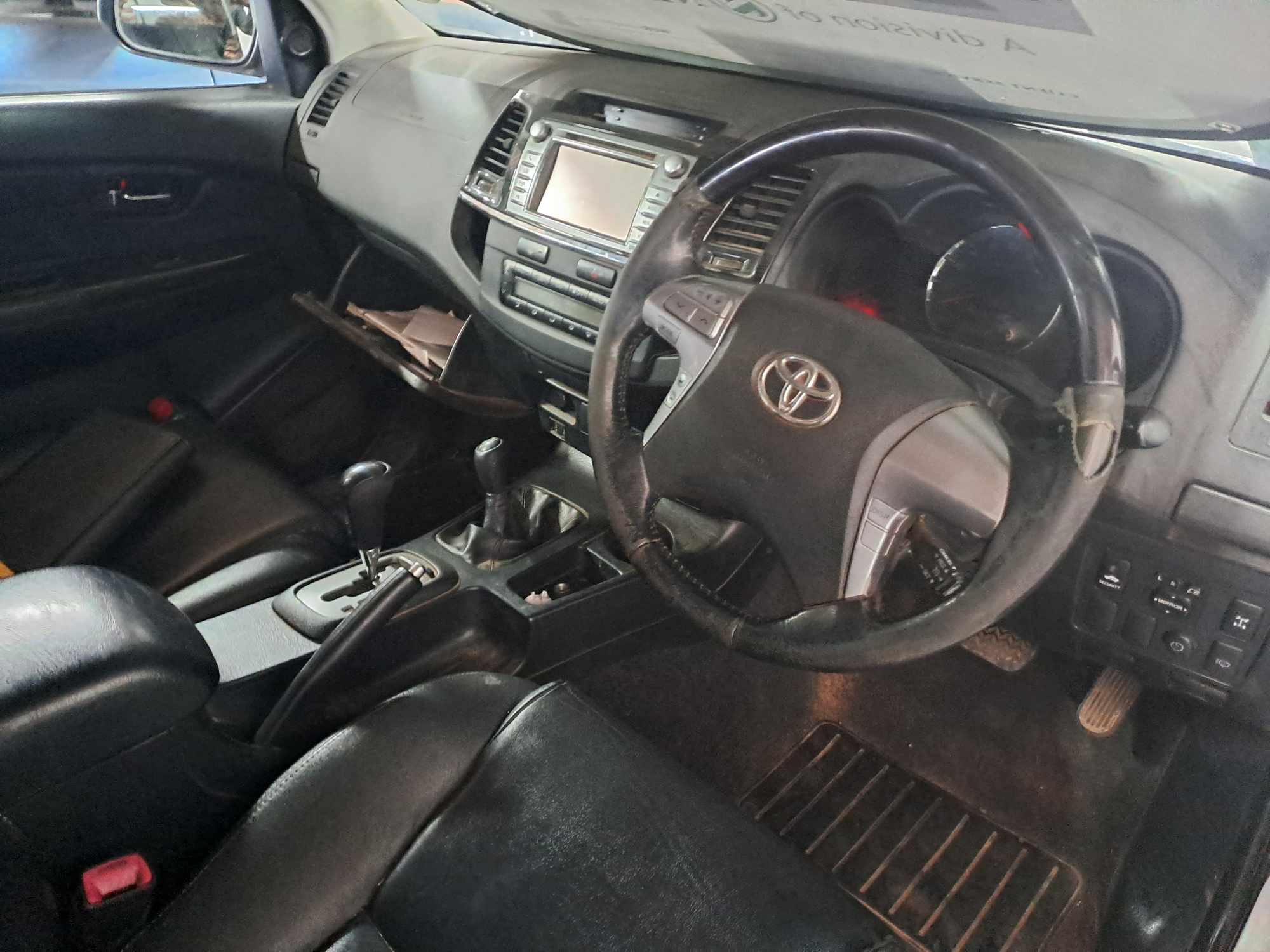 2014 TOYOTA FORTUNER 3.0 D-4D 4X4 A/T thumbnail 3