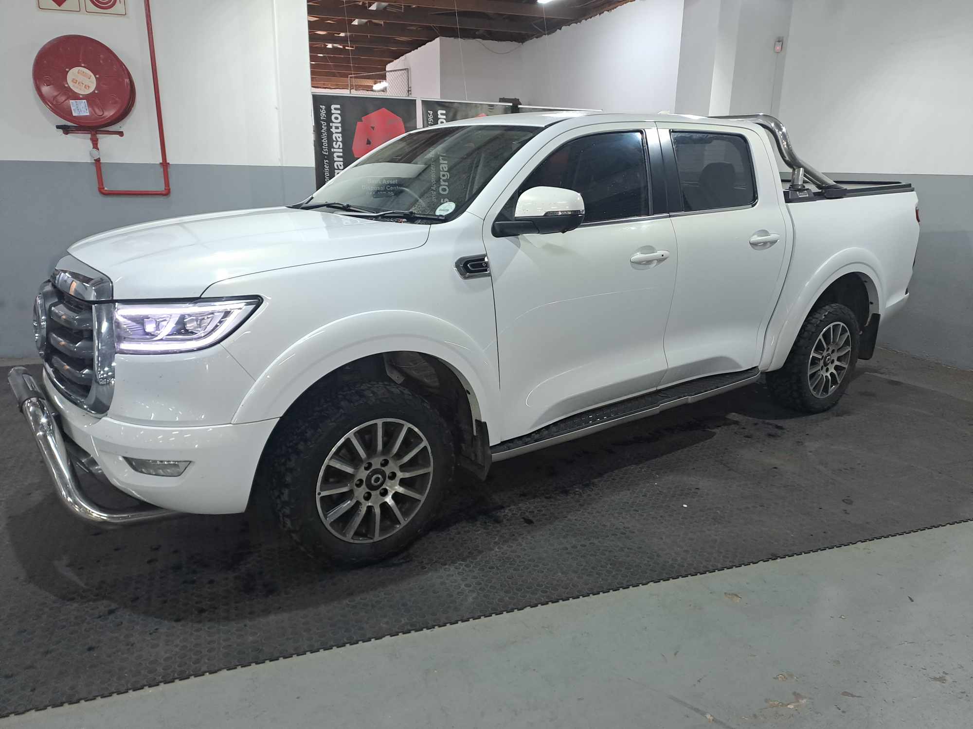 2022 GWM P SERIES 2.0 TD LS 4X4 A/T D/C P/U thumbnail 3