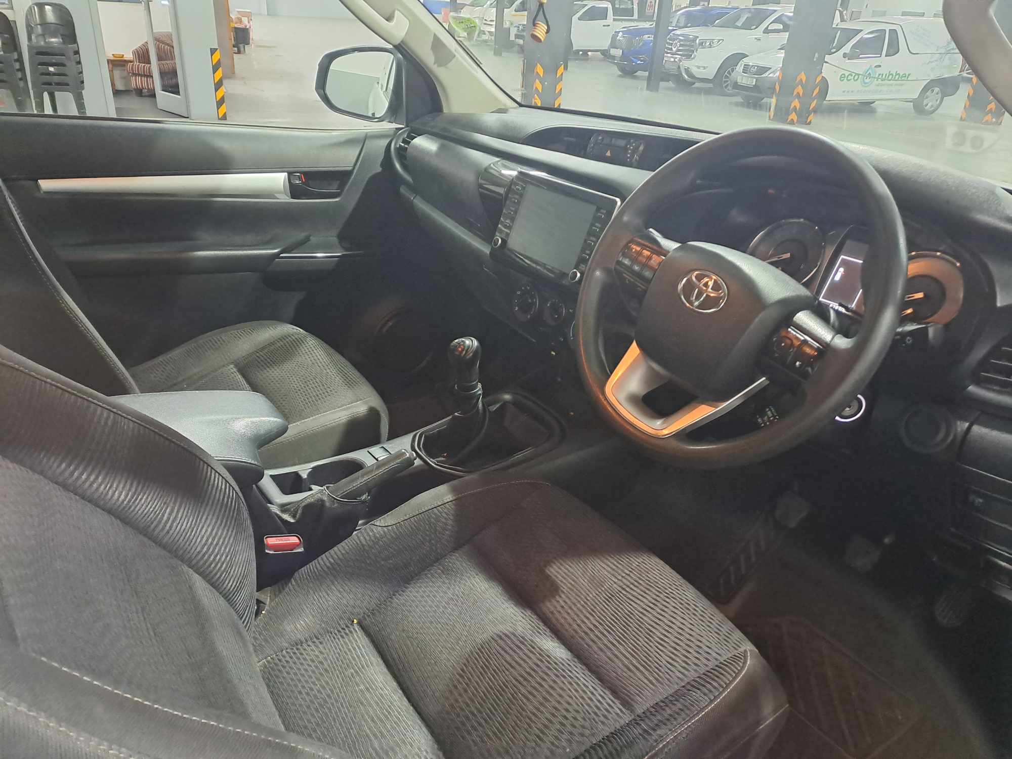 2021 TOYOTA HILUX 2.4 GD-6 RB RAIDER P/U E/CAB thumbnail 4