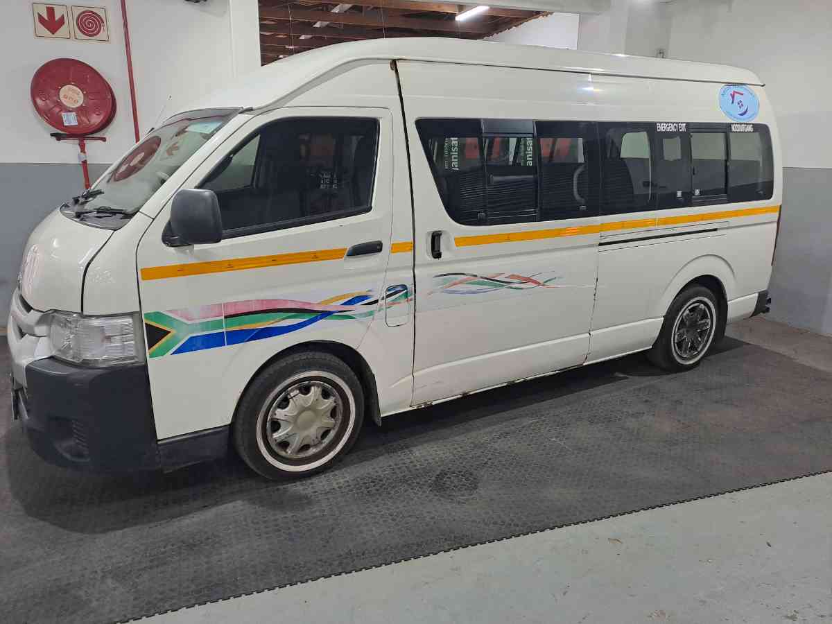 2016 TOYOTA QUANTUM 2.5 D-4D SESFIKILE 16S