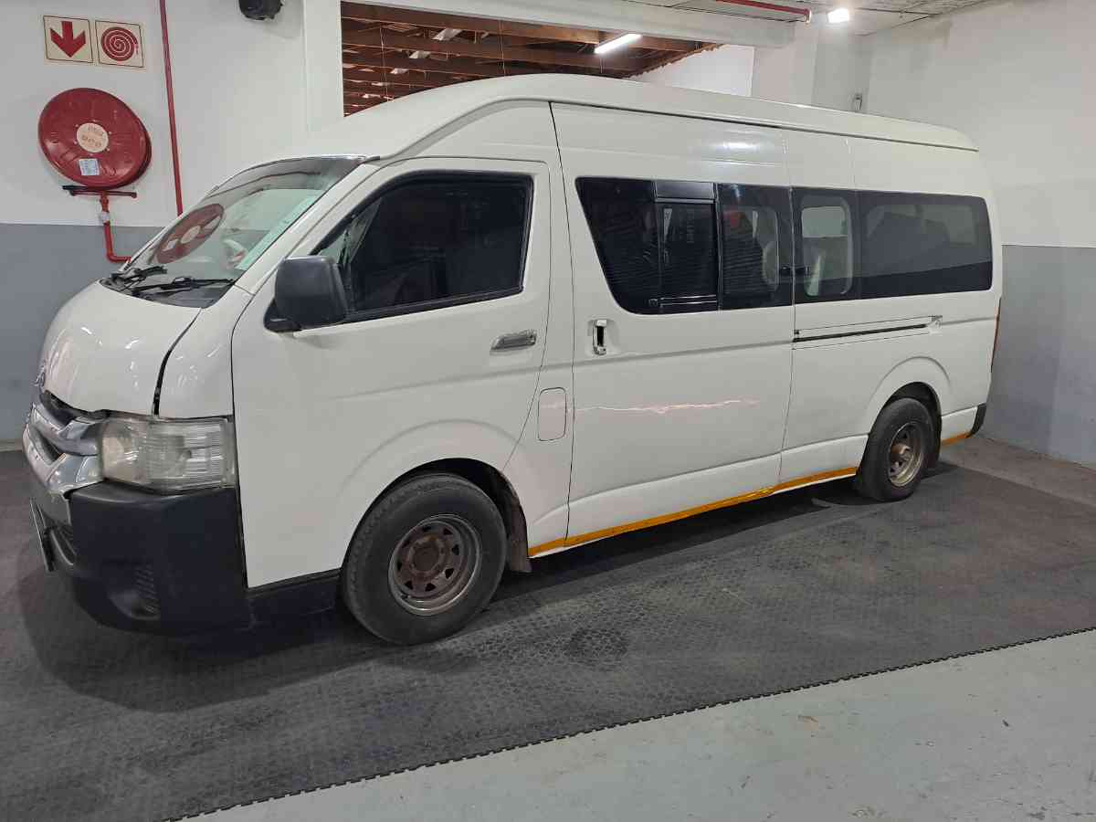 2008 TOYOTA QUANTUM/HIACE 2.5 D-4D 14 SEAT