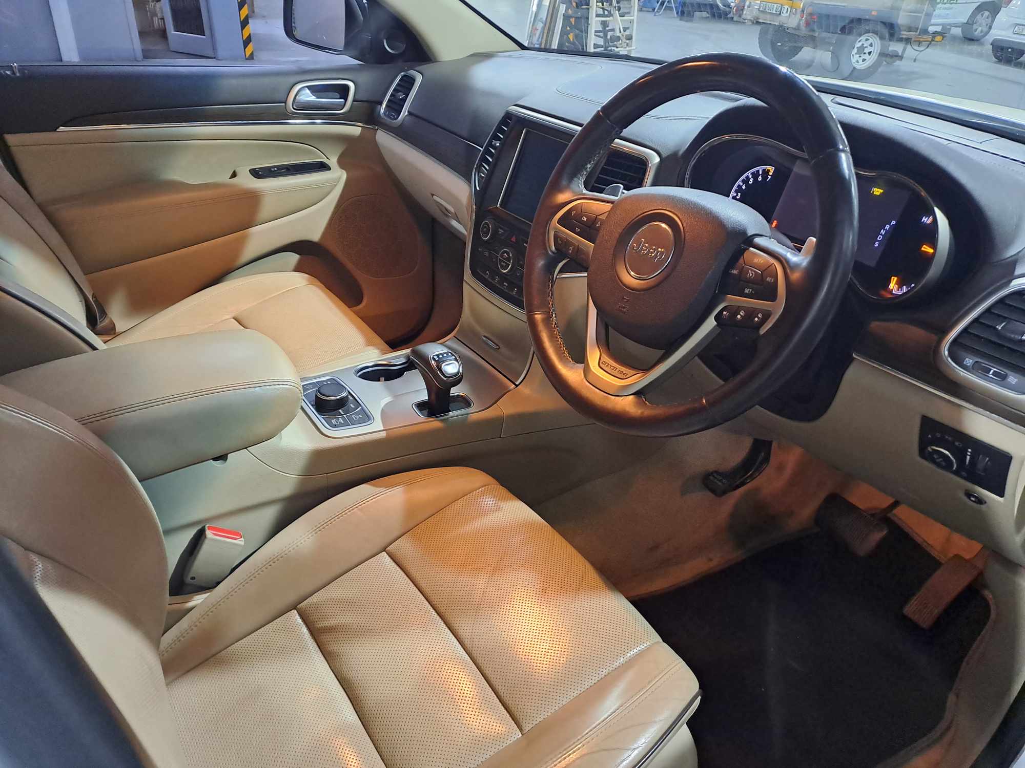 2014 JEEP GRAND CEHROKEE 3.6 OVERLAND thumbnail 4