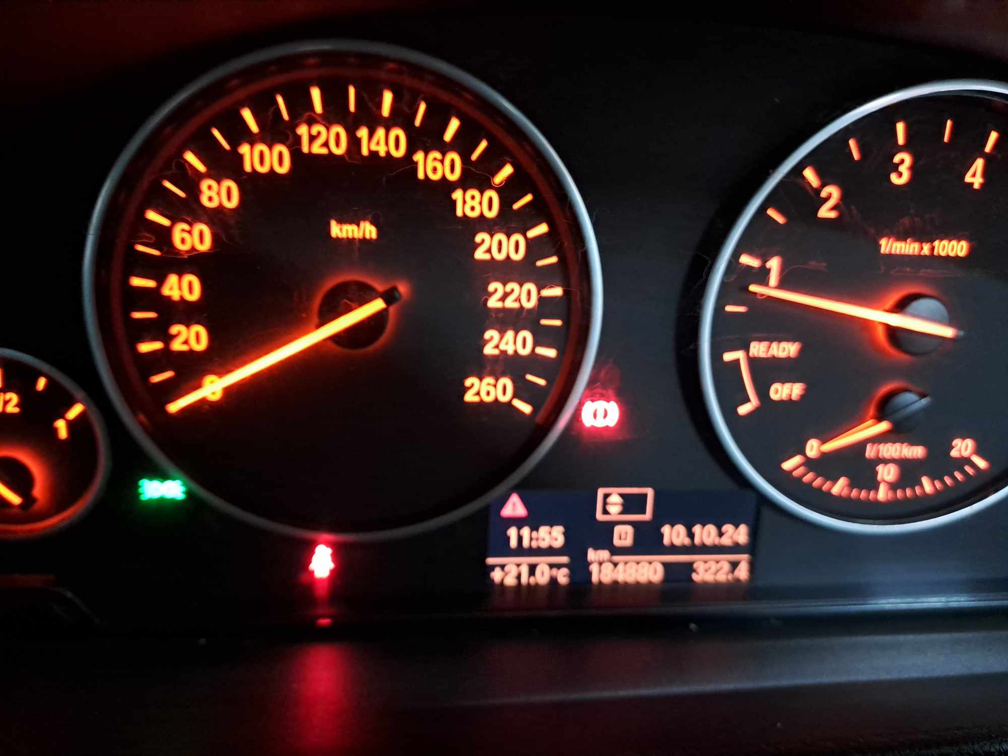 2013 BMW 320i (F30) thumbnail 4