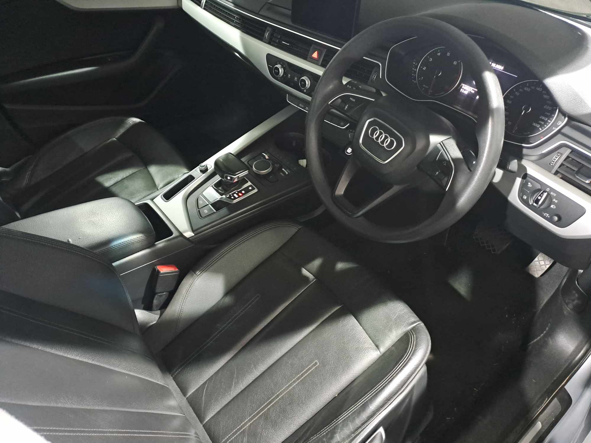 2017 AUDI A4 1.4T FSI STRONIC (B9) (35 TFSI) thumbnail 5