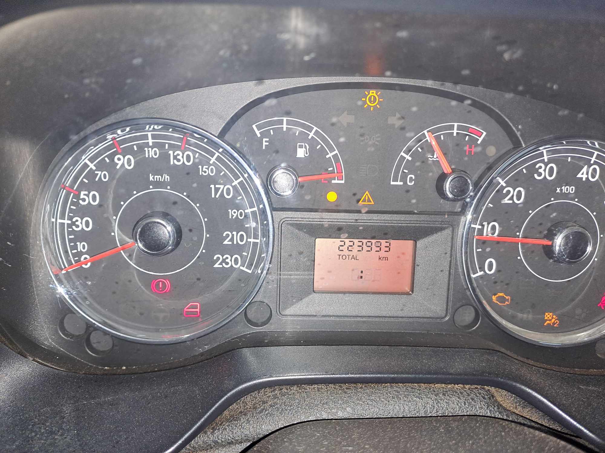2012 FIAT PUNTO 1.4 POP 5DR thumbnail 4