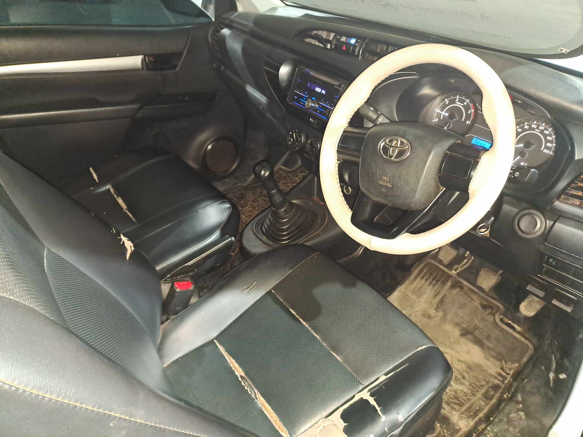 2019 TOYOTA HILUX 2.4 GD P/U S/C thumbnail 5