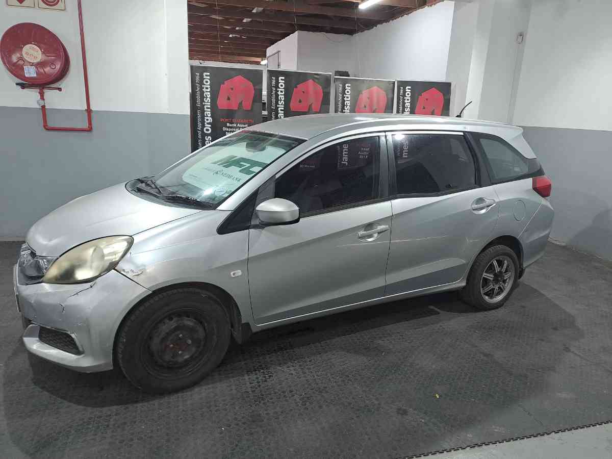 2015 HONDA MOBILIO 1.5 COMFORT