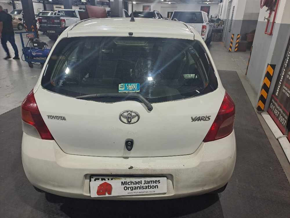 2010 TOYOTA YARIS T1 3DR A/C thumbnail 7