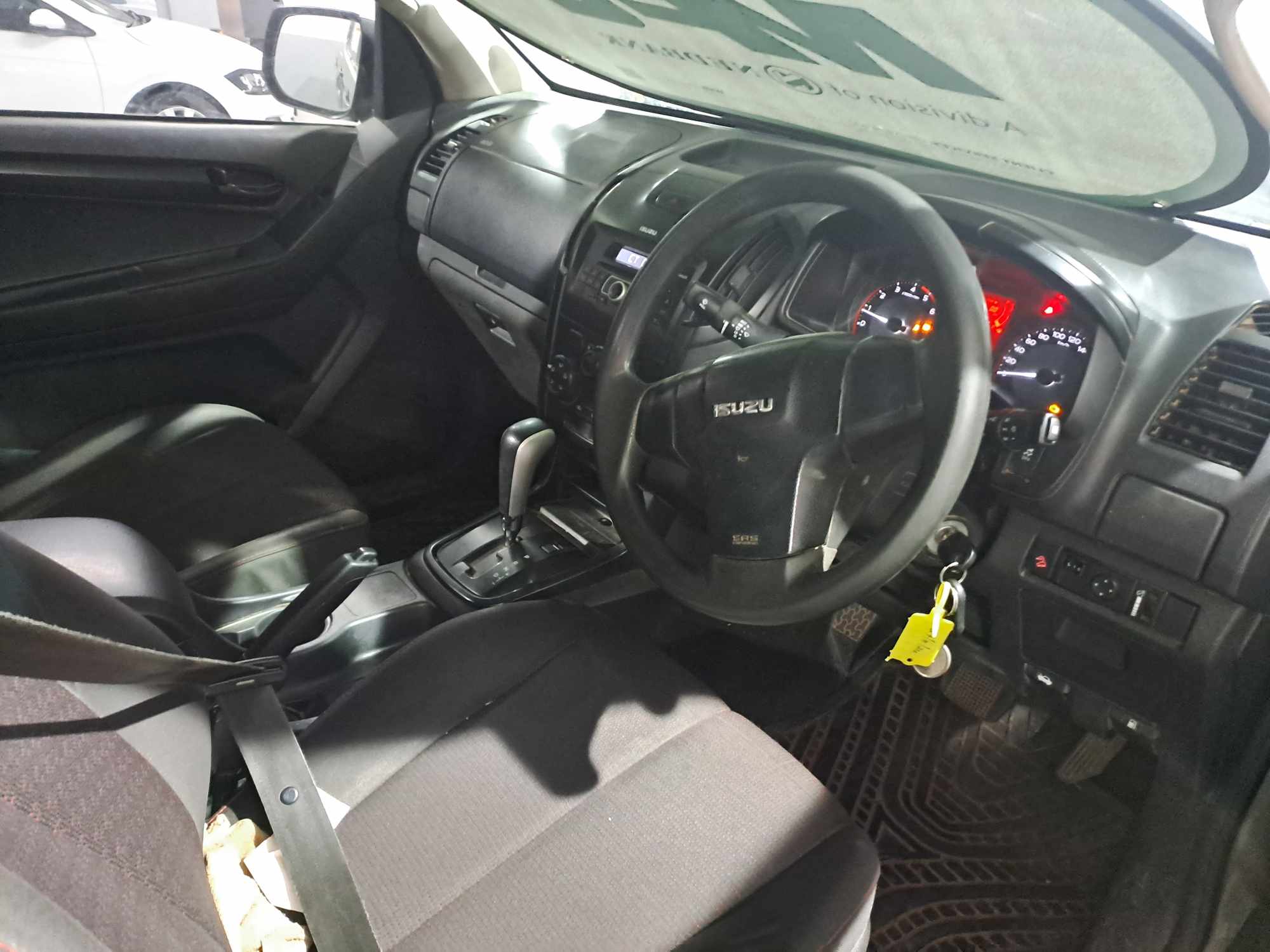 2021 ISUZU D-MAX 300 HI-RIDER A/T D/C P/U thumbnail 3