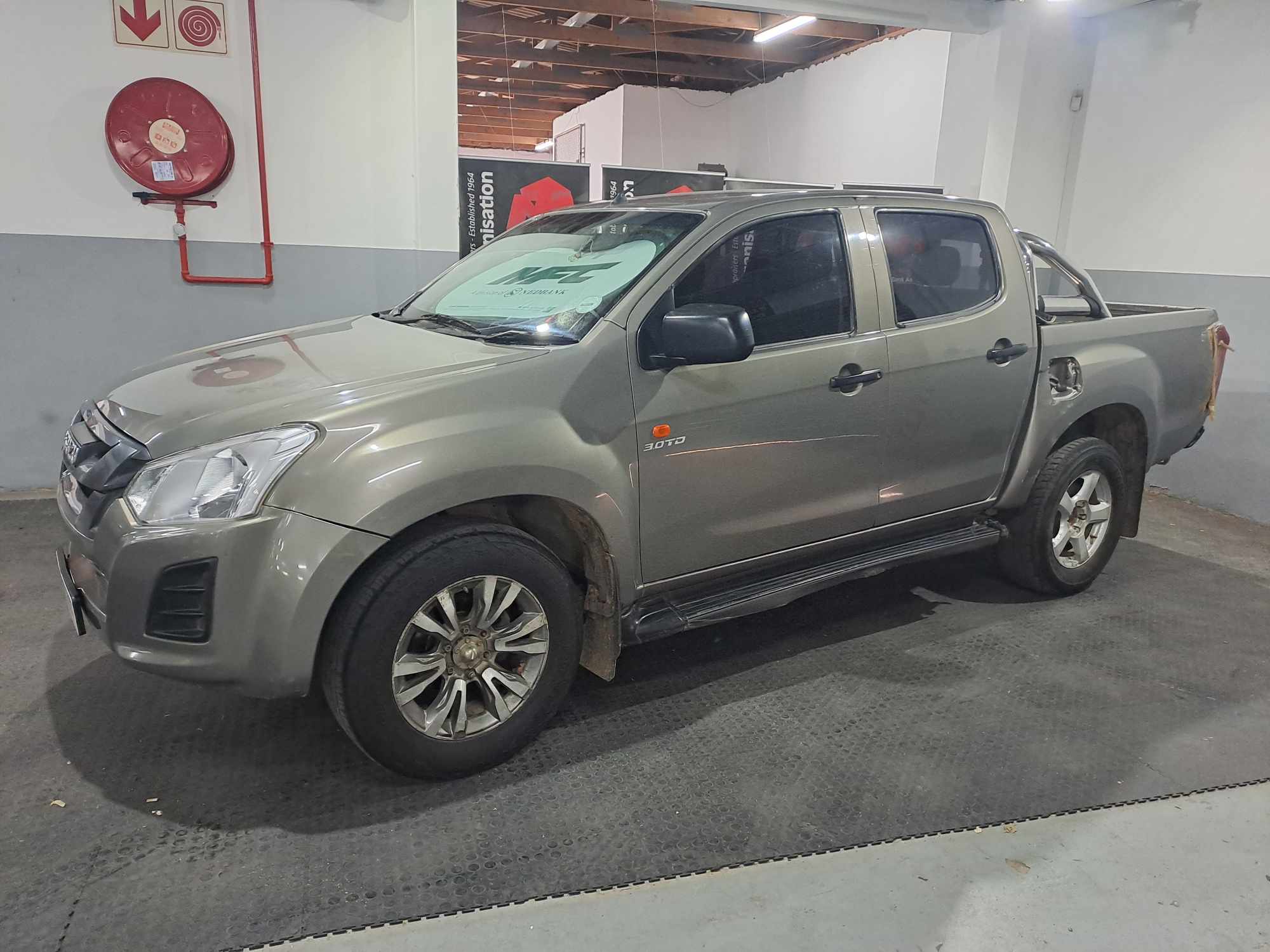 2021 ISUZU D-MAX 300 HI-RIDER A/T D/C P/U thumbnail 6
