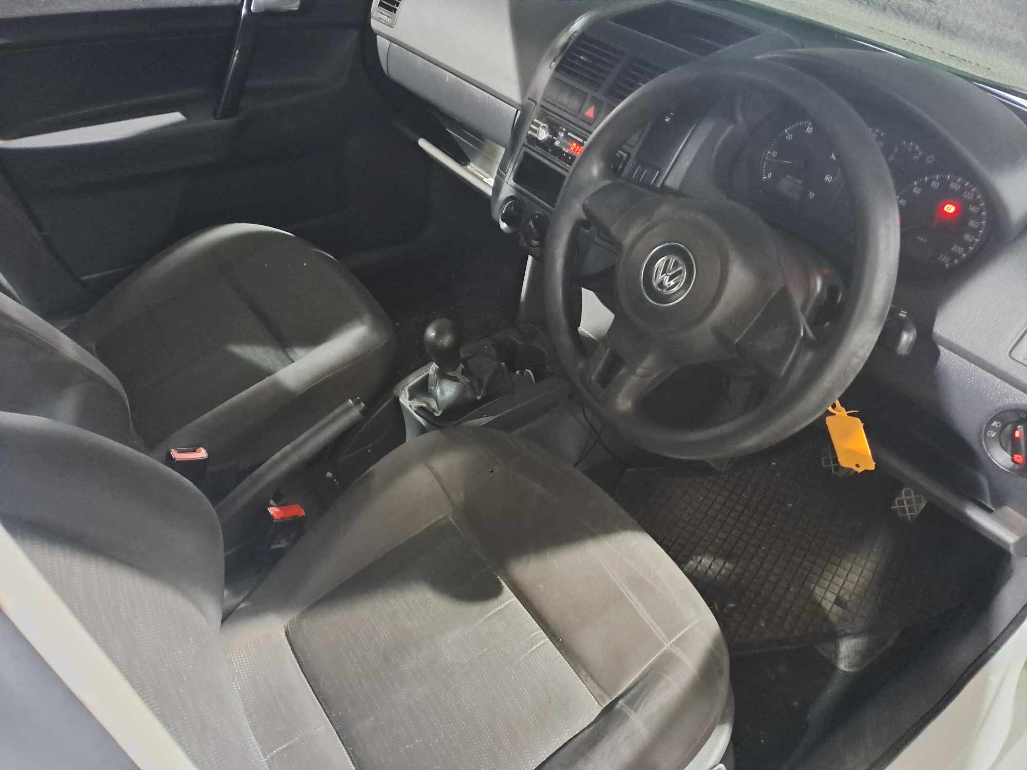 2016 VOLKSWAGEN POLO VIVO GP 1.4 TRENDLINE 5DR thumbnail 4