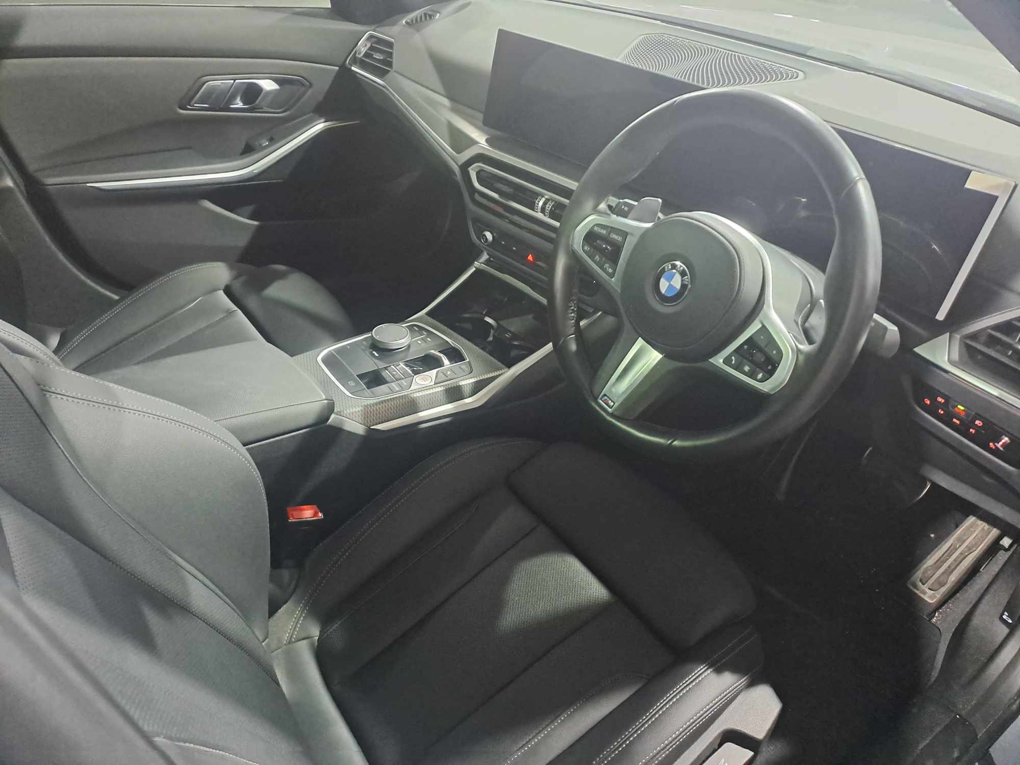 2023 BMW 320I M SPORT A/T (G20) LCI thumbnail 4