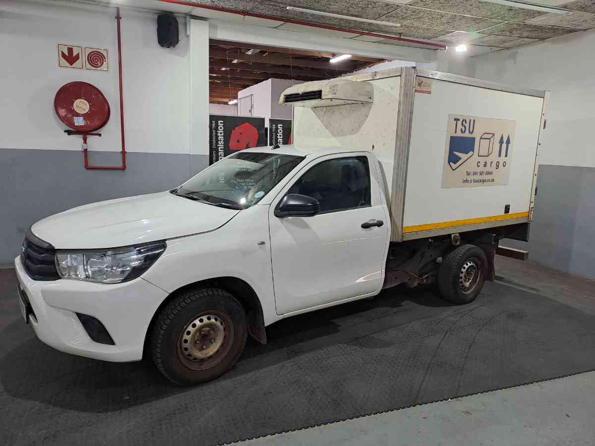 2016 TOYOTA HILUX 2.4 GD A/C P/U S/C