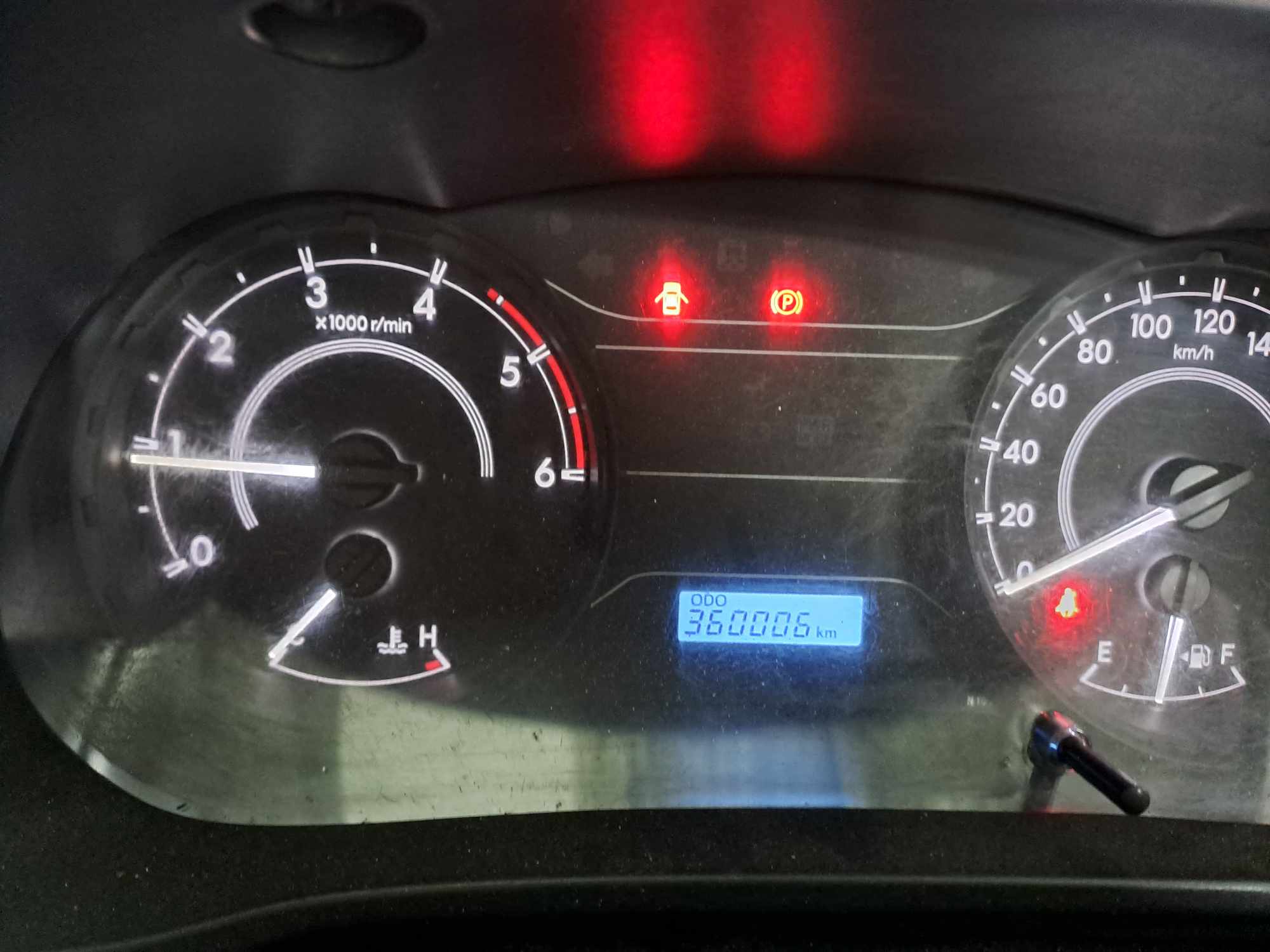 2016 TOYOTA HILUX 2.4 GD A/C P/U S/C thumbnail 3