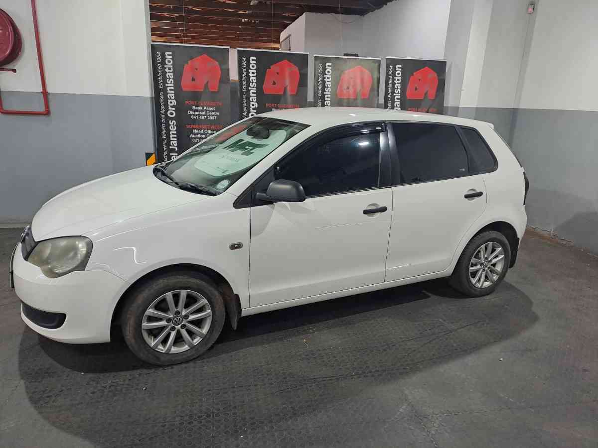 2013 VOLKSWAGEN POLO VIVO 1.4 BLUELINE