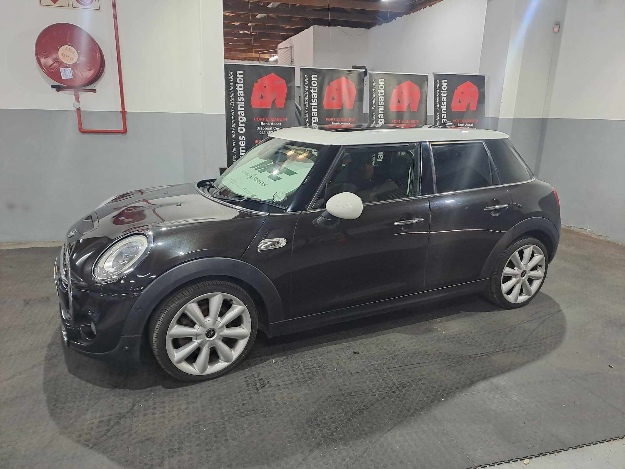 2014 MINI COOPER S 5DR A/T (XS72) thumbnail 6