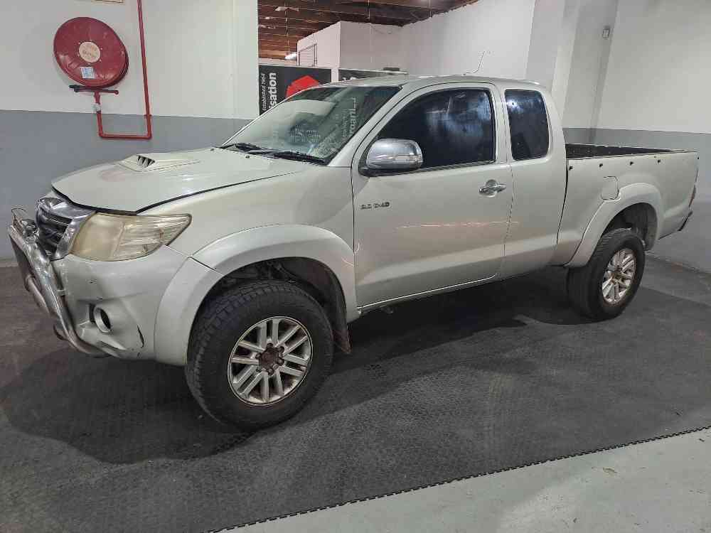 2011 TOYOTA HILUX 3.0D-4D RAIDER EXTRA/CAB 4X4 P/U S/C