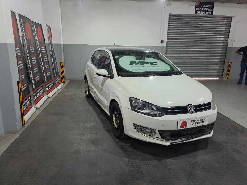 2013 VOLKSWAGEN POLO 1.4 COMFORTLINE 5DR thumbnail 5