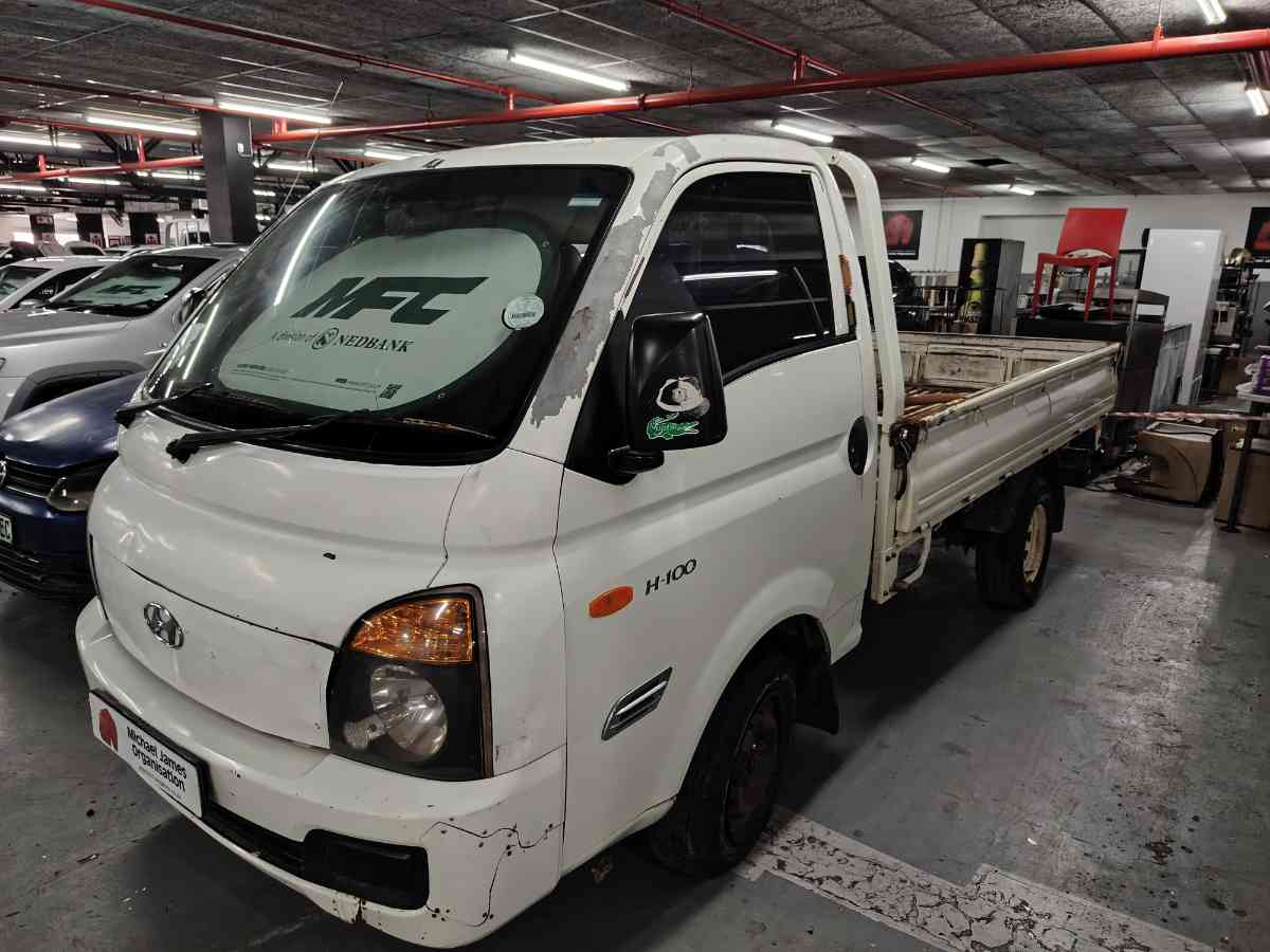 2017 HYUNDAI H100 2.6D A/C F/C D/S