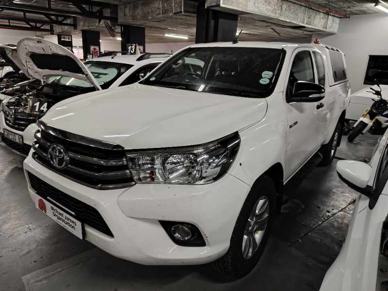 2017 TOYOTA HILUX 2.4 GD-6 RB P/U E/CAB thumbnail 4