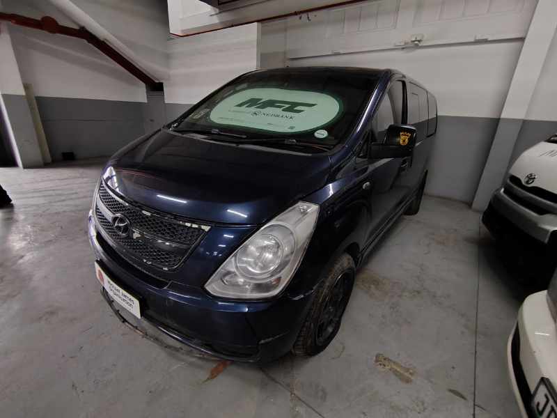 2011 HYUNDAI H1 CRDI (VGT) WAGON A/T thumbnail 3