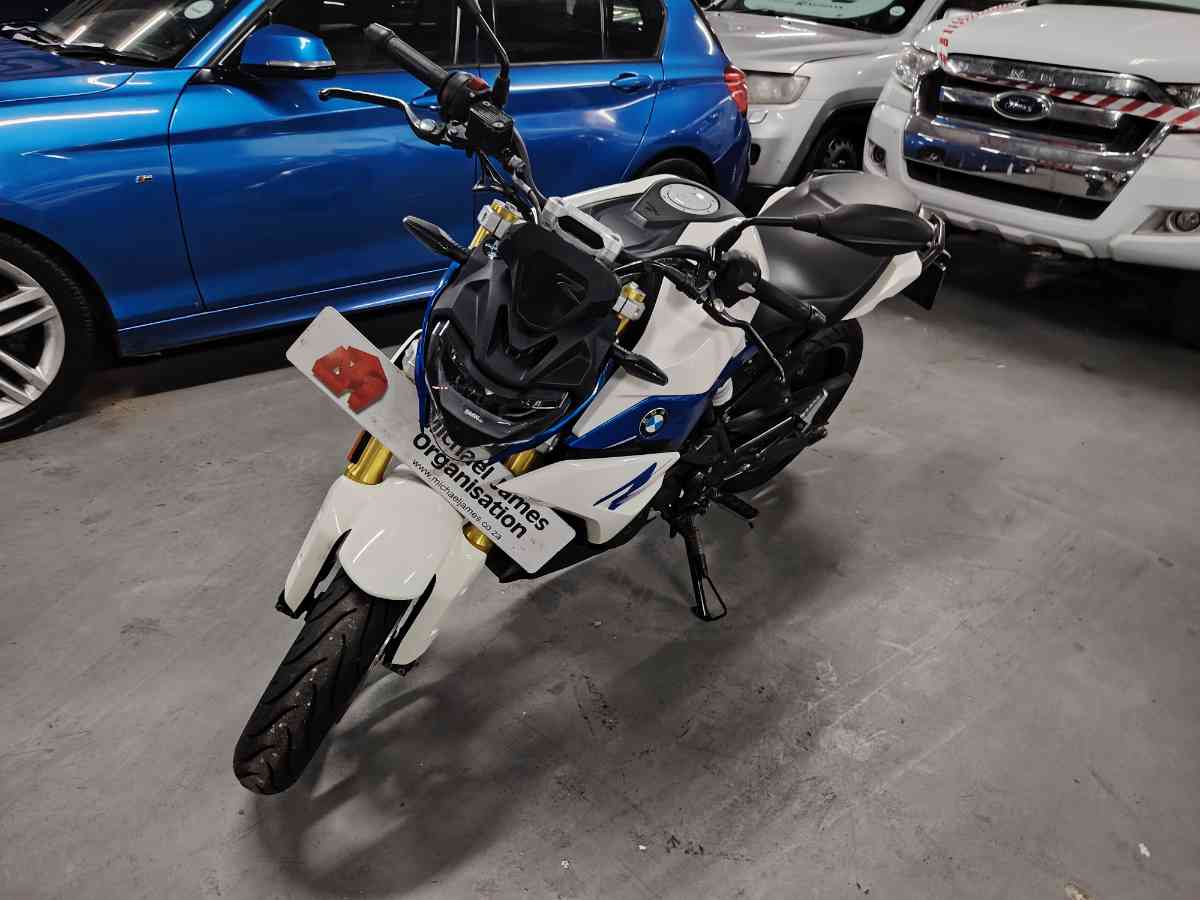 2022 BMW G 310 R COSMIC BLACK