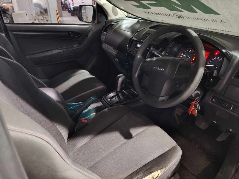 2020 ISUZU D-MAX 250 HO HI RIDER A/T E/CAB P/U thumbnail 3