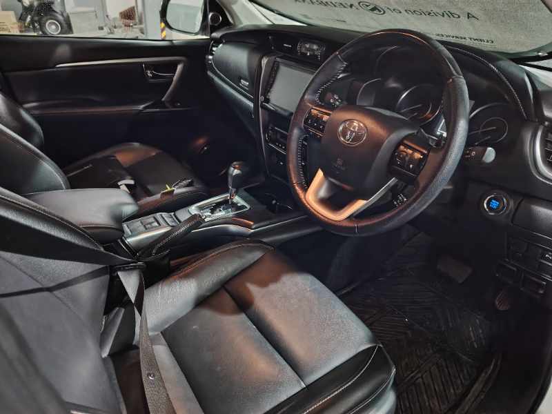 2022 TOYOTA FORTUNER 2.8 GD-6 4X4 A/T thumbnail 4