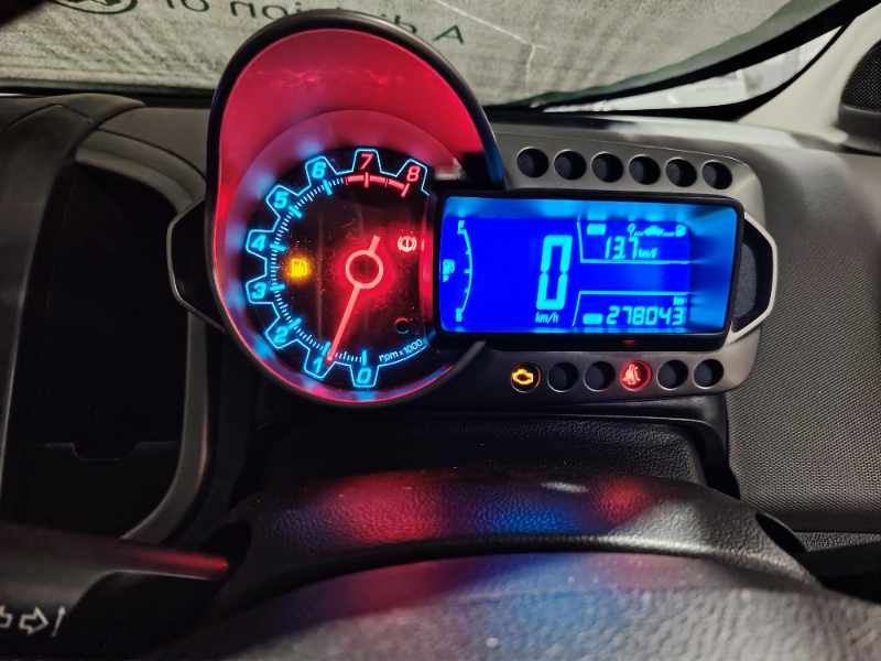2012 CHEVROLET SONIC 1.6 LS 5DR thumbnail 3
