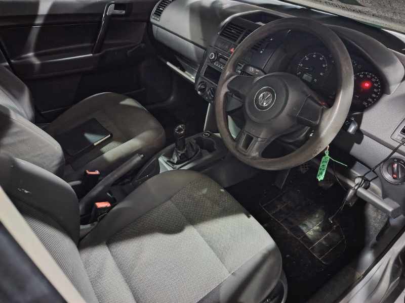 2013 VOLKSWAGEN POLO VIVO 1.4 BLUELINE thumbnail 4