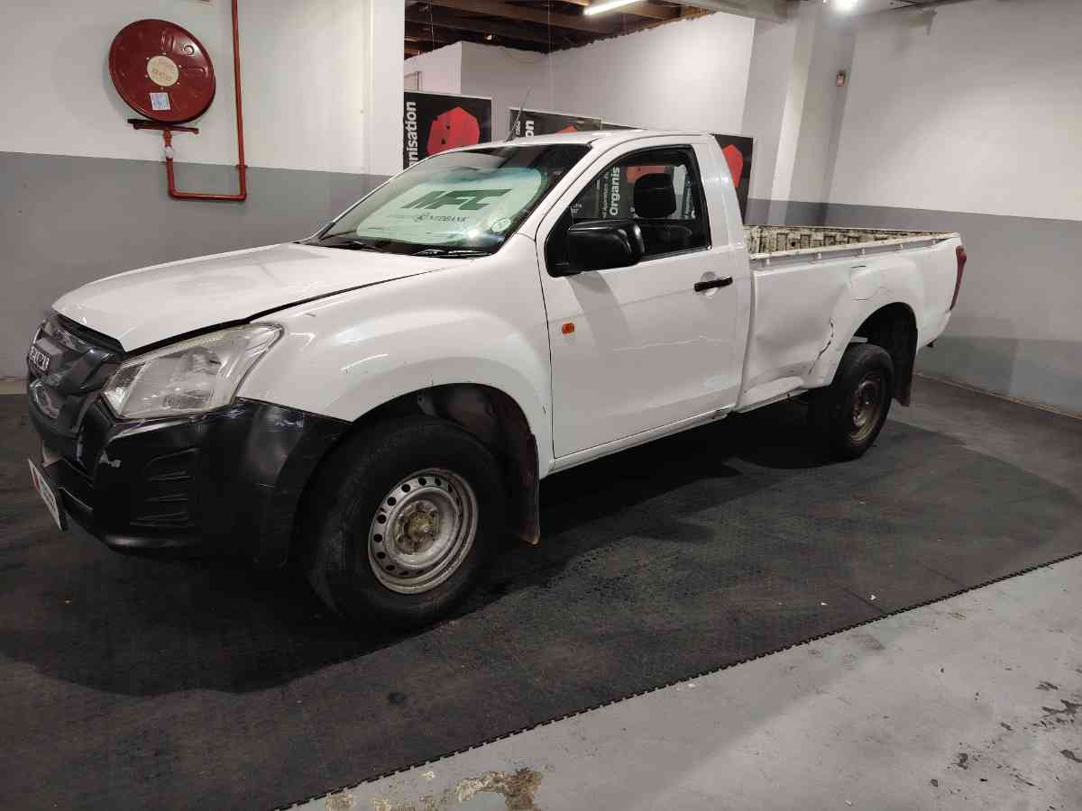 2017 ISUZU KB250D LEED FLEETSIDE P/U S/C