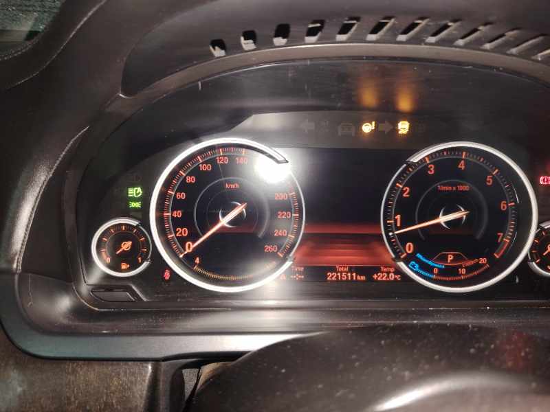 2013 BMW 750i M SPORT (F01) thumbnail 3