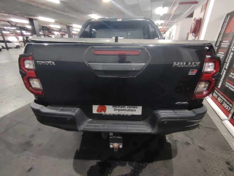 2024 TOYOTA HILUX 2.8 GD-6 GR-S 4X4 A/T P/U D/C thumbnail 6