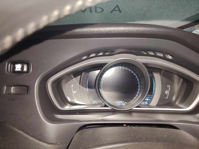 2015 VOLVO V40 T3 EXCEL thumbnail 3